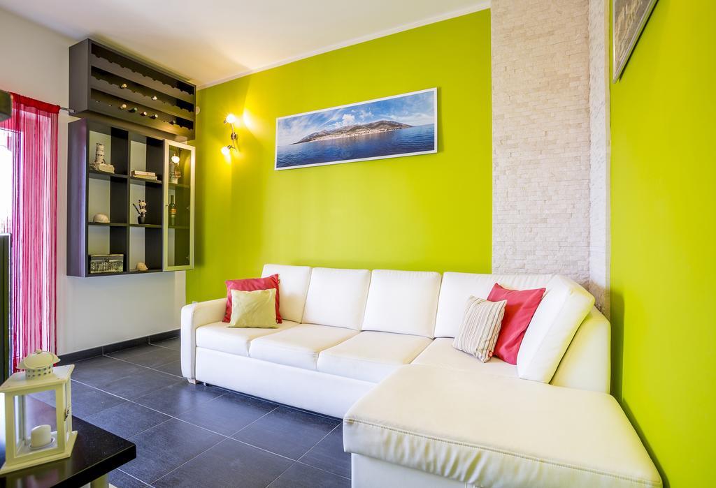 Apartments Biserka Bol Oda fotoğraf